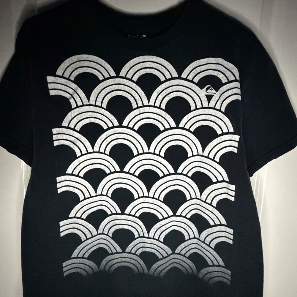 Vintage Y2K Quicksilver AOP Waves Black White T-Shirt Sz Mens Medium Slim Fit